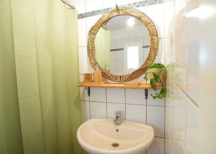 Tenerife Surf Camp Hostel *